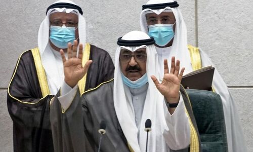 പാര്‍ലമെന്റ് പിരിച്ചുവിട്ട് കുവൈത്ത് ഭരണാധികാരി; നേരത്തെ തിരഞ്ഞെടുപ്പ് നടത്താന്‍ ആഹ്വാനം