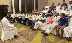 40 പേരുടെ പിന്തുണ അവകാശപ്പെട്ട് വിമതശിവസേന നേതാവ് ഏക്‌നാഥ് ഷിന്‍ഡെ