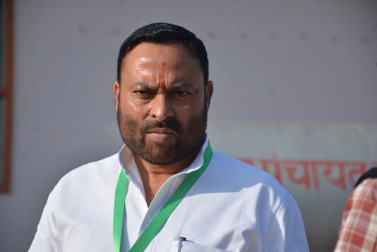 ഉത്തര്‍ പ്രദേശ്: ദേശീയ പതാകയെ അവഹേളിച്ച   എംഎല്‍എയ്‌ക്കെതിരേ കേസെടുക്കാന്‍ നിര്‍ദേശിച്ച് കോടതി