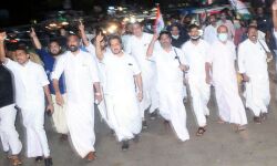 രാഹുല്‍ ഗാന്ധി ഓഫിസ് ആക്രമണം: പ്രതിഷേധവുമായി കോണ്‍ഗ്രസ്