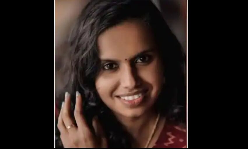യുവ അഭിഭാഷക വീടിനുള്ളില് മരിച്ച നിലയില്; ദുരൂഹത യുവ അഭിഭാഷക വീടിനുള്ളില് മരിച്ച നിലയില്; ദുരൂഹത