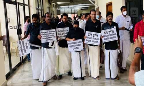 പ്രതിപക്ഷ പ്രതിഷേധം;നിയമസഭ നിര്‍ത്തിവച്ചു