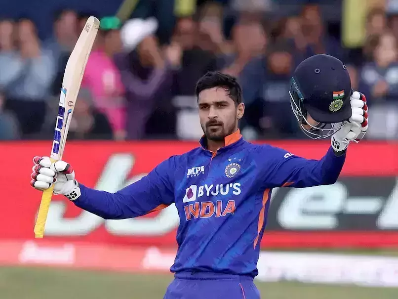 സഞ്ജുവും ഹൂഡയും മിന്നിച്ചു; ഇന്ത്യയെ ഞെട്ടിച്ച് ഐറിഷ് പട കീഴടങ്ങി