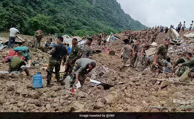 മണിപ്പൂര്‍ മണ്ണിടിച്ചില്‍: മരണസംഖ്യ 20 ആയി ഉയര്‍ന്നു, 44 പേര്‍ ഇപ്പോഴും മണ്ണിനടിയില്‍