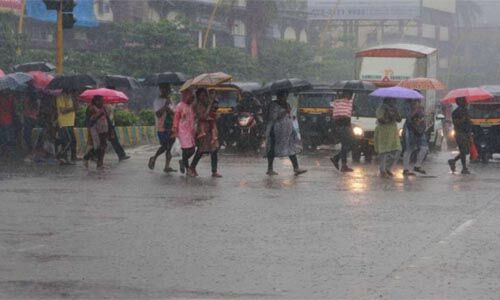 സംസ്ഥാനത്ത് ഇന്നും കനത്ത മഴ തുടരും; 11 ജില്ലകളില് യെല്ലോ അലര്ട്ട്, മല്സ്യബന്ധനത്തിനും വിലക്ക് സംസ്ഥാനത്ത് ഇന്നും കനത്ത മഴ തുടരും; 11 ജില്ലകളില് യെല്ലോ അലര്ട്ട്, മല്സ്യബന്ധനത്തിനും വിലക്ക്