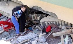 ഇറാനില് ഭൂചലനം: അഞ്ച് മരണം; 84 പേര്ക്ക് പരിക്ക് ഇറാനില് ഭൂചലനം: അഞ്ച് മരണം; 84 പേര്ക്ക് പരിക്ക്