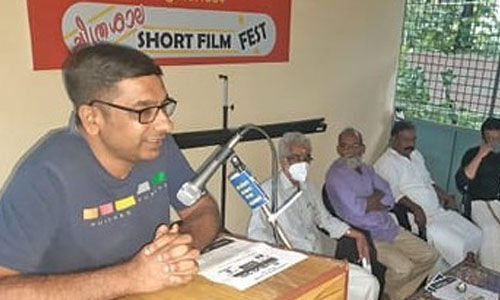 പൂപ്പത്തിക്കാര്ക്ക് ഇനി ഞായറാഴ്ചകള് ഷോര്ട്ട് ഫിലിം ഉത്സവമേളങ്ങളുടേത് പൂപ്പത്തിക്കാര്ക്ക് ഇനി ഞായറാഴ്ചകള് ഷോര്ട്ട് ഫിലിം ഉത്സവമേളങ്ങളുടേത്