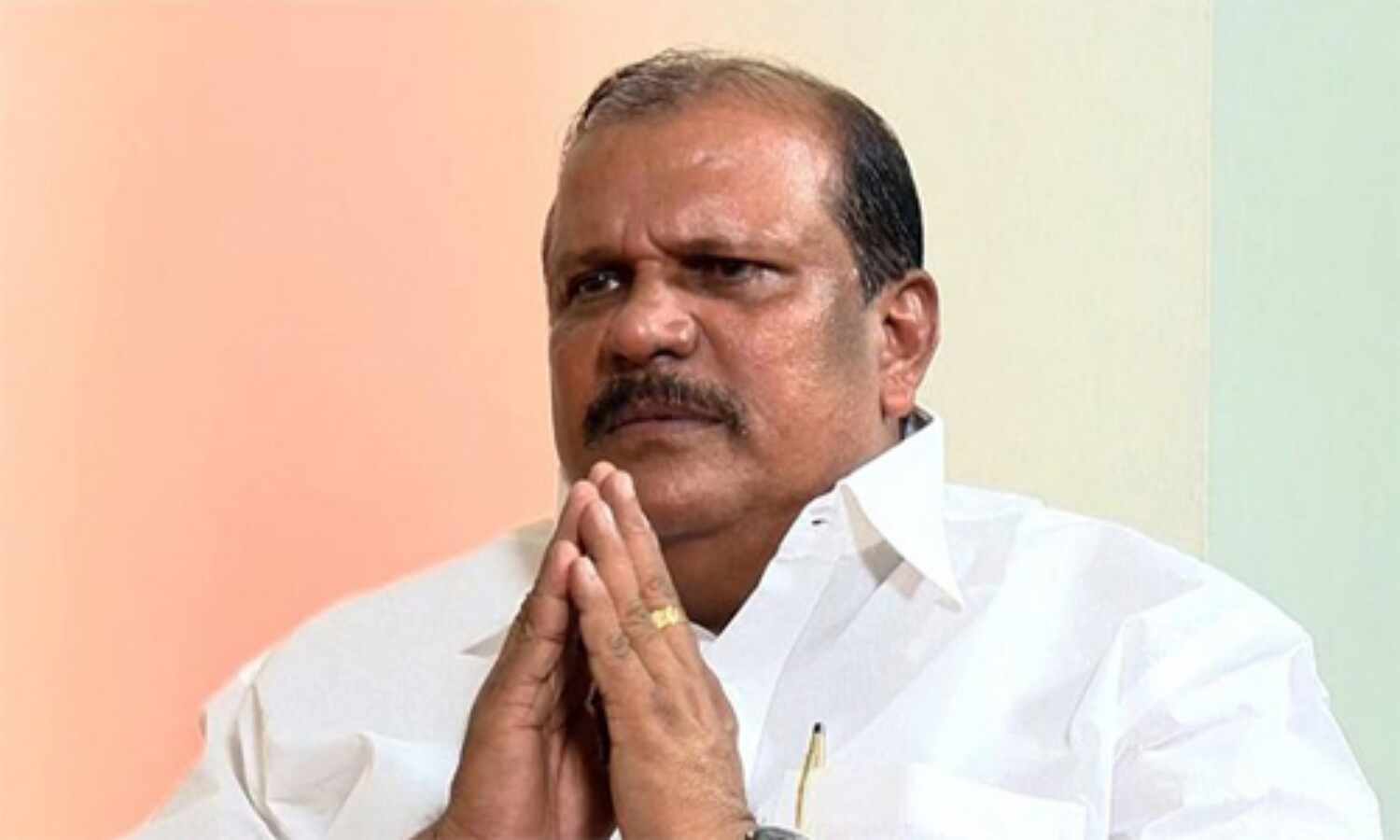 മാധ്യമപ്രവര്ത്തകയോട് അപമര്യാദയായി പെരുമാറി: പിസി ജോര്ജിനെതിരെ പോലിസ് കേസെടുത്തു മാധ്യമപ്രവര്ത്തകയോട് അപമര്യാദയായി പെരുമാറി: പിസി ജോര്ജിനെതിരെ പോലിസ് കേസെടുത്തു