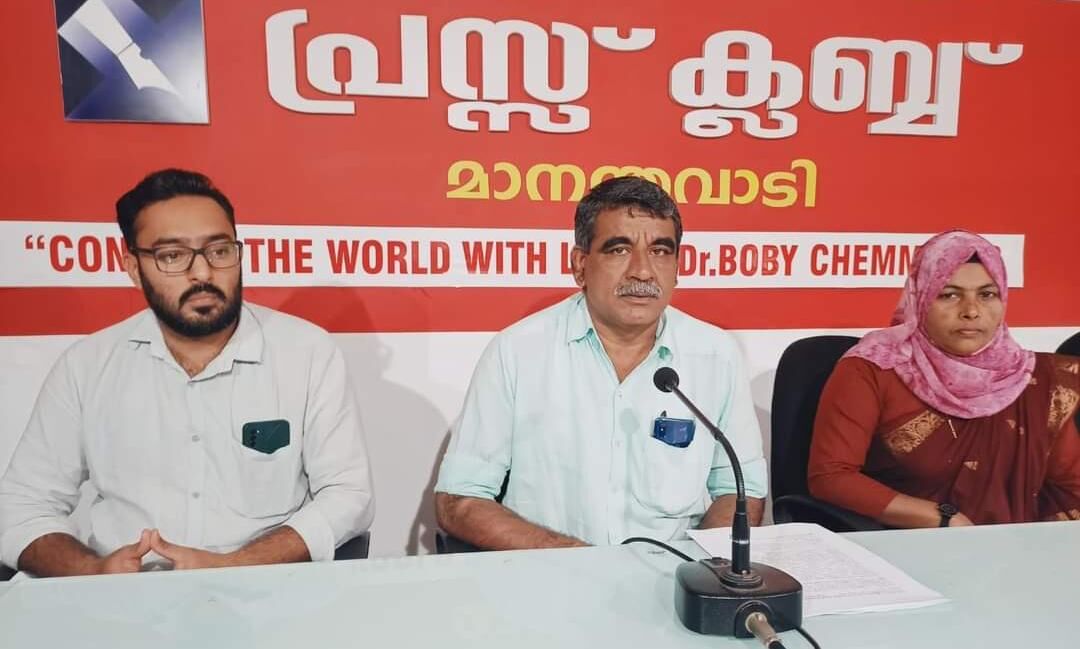 വിദ്യാഭ്യാസ വകുപ്പിലെ വഴിവിട്ട നീക്കങ്ങള്: കുറ്റക്കാര്ക്കെതിരെ നടപടി സ്വീകരിക്കണം; എസ്ഡിപിഐയുടെ എ ഇ ഓഫിസ് മാര്ച്ച് നാളെ വിദ്യാഭ്യാസ വകുപ്പിലെ വഴിവിട്ട നീക്കങ്ങള്: കുറ്റക്കാര്ക്കെതിരെ നടപടി സ്വീകരിക്കണം; എസ്ഡിപിഐയുടെ എ ഇ ഓഫിസ് മാര്ച്ച് നാളെ