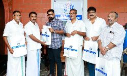 സൗഹൃദവേദി, തിരൂര്‍ പെരുന്നാള്‍ പുടവകള്‍ നല്‍കി