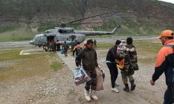 അമര്‍നാഥ് മേഘവിസ്‌ഫോടനം: രക്ഷാപ്രവര്‍ത്തനവുമായി വ്യോമസേന ഹെലികോപ്റ്ററുകള്‍; 21 പേരെക്കൂടി രക്ഷപ്പെടുത്തി