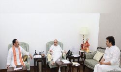 ഹരിയാനയില്‍ പുറത്താക്കപ്പെട്ട കോണ്‍ഗ്രസ് എംഎല്‍എ അമിത്ഷായുമായി കൂടിക്കാഴ്ച നടത്തി