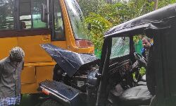 രാജകുമാരിയില്‍ സ്‌കൂള്‍ബസും ജീപ്പും കൂട്ടിയിടിച്ചു; 7 പേര്‍ക്ക് പരിക്ക്