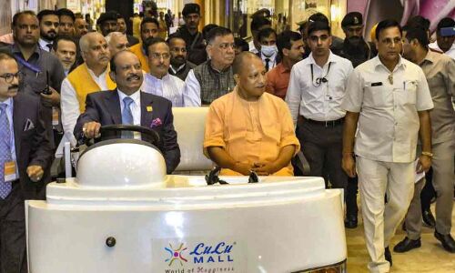 യുപിയിലെ ലുലു മാള്‍ യോഗി ആദിത്യ നാഥ് ഉദ്ഘാടനം ചെയ്തു