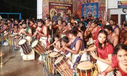 കുട്ടികൾ പഞ്ചാരിയിൽ അരങ്ങ് തകര്‍ത്ത് കൈയടക്കിയത് കാഴ്ചക്കാരിൽ കൗതുകമുണർത്തി