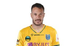 സ്പാനിഷ് പ്രതിരോധ താരം വിക്ടര്‍ മൊംഗില്‍ കേരള ബ്ലാസ്‌റ്റേഴ്‌സില്‍