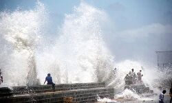 നാളെ രാത്രിവരെ കേരള തീരത്ത് ഉയര്ന്ന തിരമാലയ്ക്കും കടലാക്രമണത്തിനും സാധ്യത നാളെ രാത്രിവരെ കേരള തീരത്ത് ഉയര്ന്ന തിരമാലയ്ക്കും കടലാക്രമണത്തിനും സാധ്യത