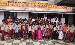 വായന പക്ഷാചരണത്തിന്റെ ഭാഗമായി മാള ഗവ. എൽപി സ്കൂളിലെ വിദ്യാർഥികള്‍ ഗ്രന്ഥശാല സന്ദർശിച്ചു