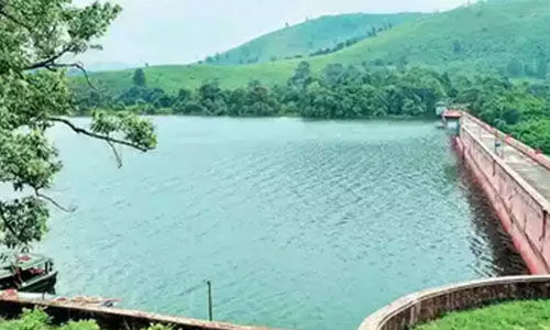 മുല്ലപ്പെരിയാര് ഡാമിലെ ജലനിരപ്പ് 135 അടിയില്; പെരിയാര് തീരത്തുള്ളവര് ജാഗ്രത പാലിക്കണമെന്ന് കലക്ടര് മുല്ലപ്പെരിയാര് ഡാമിലെ ജലനിരപ്പ് 135 അടിയില്; പെരിയാര് തീരത്തുള്ളവര് ജാഗ്രത പാലിക്കണമെന്ന് കലക്ടര്
