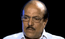 ഇടതുപക്ഷത്താണോ യുഡിഎഫിലാണോ എന്ന കാര്യത്തില് ജനത്തിന് സംശയമുണ്ടെന്ന വിമര്ശനം; രാജി ഭീഷണി മുഴക്കി പി കെ കുഞ്ഞാലിക്കുട്ടി ഇടതുപക്ഷത്താണോ യുഡിഎഫിലാണോ എന്ന കാര്യത്തില് ജനത്തിന് സംശയമുണ്ടെന്ന വിമര്ശനം; രാജി ഭീഷണി മുഴക്കി പി കെ കുഞ്ഞാലിക്കുട്ടി