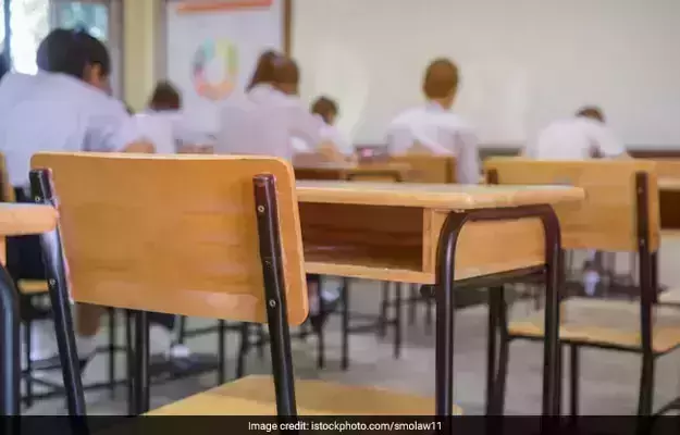 നീറ്റ് പരീക്ഷാ വിവാദം: അന്വേഷണത്തിന് എന്ടിഎ പ്രത്യേക സമിതി രൂപവത്കരിച്ചു നീറ്റ് പരീക്ഷാ വിവാദം: അന്വേഷണത്തിന് എന്ടിഎ പ്രത്യേക സമിതി രൂപവത്കരിച്ചു