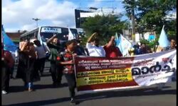 ഡ്രസ് കോഡ് നിര്‍ദ്ദേശം പിന്‍വലിക്കുക, വസ്ത്രാക്ഷേപം നടത്തിയവരെ അറസ്റ്റ് ചെയ്യുക; കാംപസ് ഫ്രണ്ട് ഏജീസ് ഓഫിസ് മാര്‍ച്ച് തുടങ്ങി