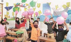 ലക്ഷദ്വീപ് സ്‌കൂളില്‍ മാംസാഹാരം തുടരാന്‍ വിദ്യാഭ്യാസ വകുപ്പിന്റെ ഉത്തരവ്