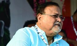 പാര്ത്ഥാ ചാറ്റര്ജിയുടെ അറസ്റ്റ്: പാര്ട്ടി ഇടപെടില്ല; അന്വേഷണം സമയബന്ധിതമായിരിക്കണമെന്ന് തൃണമൂല് പാര്ത്ഥാ ചാറ്റര്ജിയുടെ അറസ്റ്റ്: പാര്ട്ടി ഇടപെടില്ല; അന്വേഷണം സമയബന്ധിതമായിരിക്കണമെന്ന് തൃണമൂല്