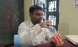 ക്വാറി മാഫിയയുടെ ആക്രമണം; ഒഡീഷയില് ഉദ്യോഗസ്ഥന് ഷര്ട്ടില്ലാതെ നടക്കേണ്ടിവന്നത് 4 കിലോമീറ്റര് ക്വാറി മാഫിയയുടെ ആക്രമണം; ഒഡീഷയില് ഉദ്യോഗസ്ഥന് ഷര്ട്ടില്ലാതെ നടക്കേണ്ടിവന്നത് 4 കിലോമീറ്റര്