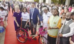 വിദ്യാര്‍ഥിനികള്‍ക്ക് 1000 സൈക്കിളുകള്‍ കൈമാറി റോട്ടറി ക്ലബ്ബ്