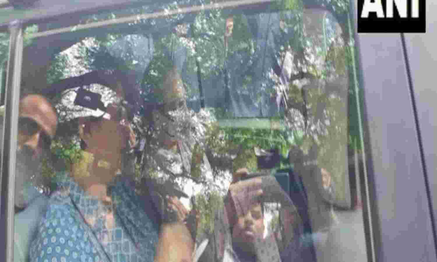 നാഷണല് ഹെറാള്ഡ് കേസ്: സോണിയാഗാന്ധി മൂന്നാം ദിവസവും ഇഡിക്കു മുന്നില് ഹാജരായി നാഷണല് ഹെറാള്ഡ് കേസ്: സോണിയാഗാന്ധി മൂന്നാം ദിവസവും ഇഡിക്കു മുന്നില് ഹാജരായി