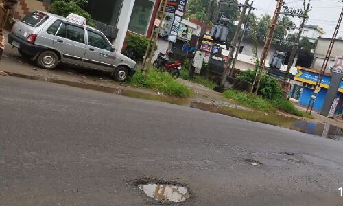 യാത്രക്കാരുടെ നടുവൊടിക്കുന്നറോഡുകളുമായി പൊതുമരാമത്ത് വകുപ്പ്