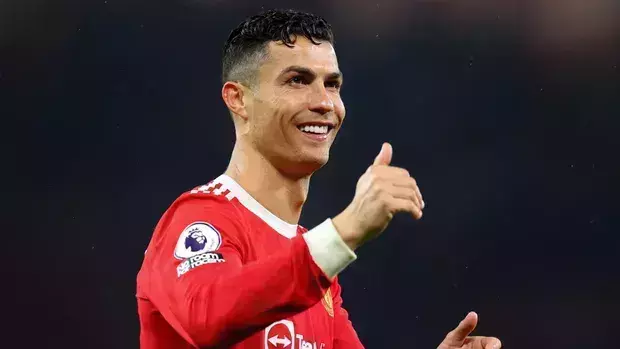 റൊണാള്ഡോ യുനൈറ്റഡ് സ്ക്വാഡിനൊപ്പം പരിശീലനം ആരംഭിച്ചു റൊണാള്ഡോ യുനൈറ്റഡ് സ്ക്വാഡിനൊപ്പം പരിശീലനം ആരംഭിച്ചു