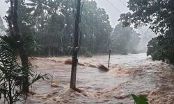 തിരുവനന്തപുരത്ത് മലയോര മേഖലയില്‍ കനത്ത മഴ; വിനോദസഞ്ചാരികള്‍ കുടുങ്ങി