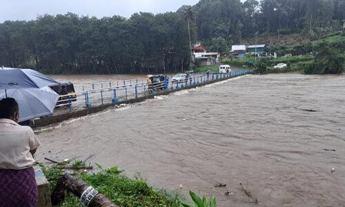 സംസ്ഥാനത്ത് അതിതീവ്രമഴ; 7 ജില്ലകളില് റെഡ് അലര്ട്ട് സംസ്ഥാനത്ത് അതിതീവ്രമഴ; 7 ജില്ലകളില് റെഡ് അലര്ട്ട്