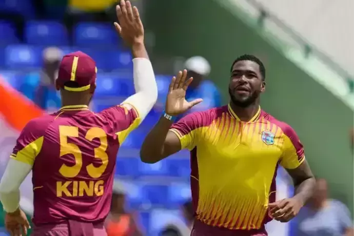 വില്ലനായി മക്കോയി; ഇന്ത്യയ്ക്ക് തോല്വി വില്ലനായി മക്കോയി; ഇന്ത്യയ്ക്ക് തോല്വി