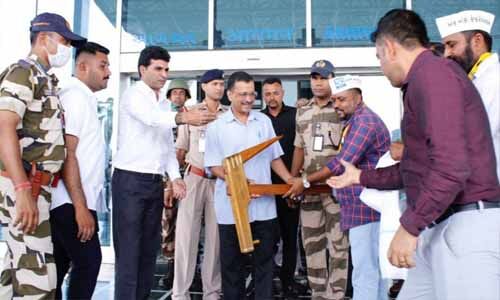 10 ലക്ഷം തൊഴിലവസരങ്ങളും,3000 രൂപ തൊഴിലില്ലായ്മ വേതനവും;ഗുജറാത്തില്‍ തിരഞ്ഞെടുപ്പ് വാഗ്ദാനവുമായി ആം ആദ്മി