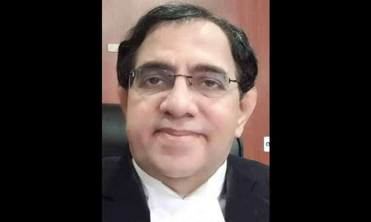 പദവികള് രാജിവച്ചു; വിഎച്ച്പി നേതാവ് സുഭാഷ് ചന്ദ് സിപിഎമ്മിലേക്ക് പദവികള് രാജിവച്ചു; വിഎച്ച്പി നേതാവ് സുഭാഷ് ചന്ദ് സിപിഎമ്മിലേക്ക്