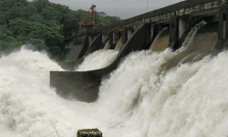 പൊരിങ്ങല്ക്കുത്ത് ഡാമിന്റെ മൂന്നാമത്തെ സ്ലൂയിസ് ഗേറ്റ് തുറന്നു പൊരിങ്ങല്ക്കുത്ത് ഡാമിന്റെ മൂന്നാമത്തെ സ്ലൂയിസ് ഗേറ്റ് തുറന്നു