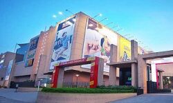 ബിസിനസ് വ്യാപിപ്പിക്കാന്‍ ഒരുങ്ങി ലുലുഗ്രൂപ്പ്; ഇന്ത്യയില്‍ പുതുതായി 12 മാളുകള്‍ തുടങ്ങും