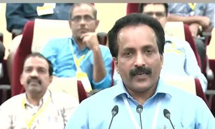 എസ്എസ്എല്വി റോക്കറ്റില്നിന്ന് ഉപഗ്രഹങ്ങള് വേര്പ്പെട്ടു; ഉദ്ദേശിച്ച ഭ്രമണപഥത്തിലെത്തിയില്ലെന്ന് ഐഎസ്ആര്ഒ എസ്എസ്എല്വി റോക്കറ്റില്നിന്ന് ഉപഗ്രഹങ്ങള് വേര്പ്പെട്ടു; ഉദ്ദേശിച്ച ഭ്രമണപഥത്തിലെത്തിയില്ലെന്ന് ഐഎസ്ആര്ഒ