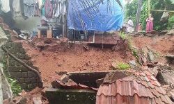 കനത്ത മഴയില്‍ മണ്ണിടിഞ്ഞ് താഴ്ന്നു; വീട് അപകടാവസ്ഥയില്‍