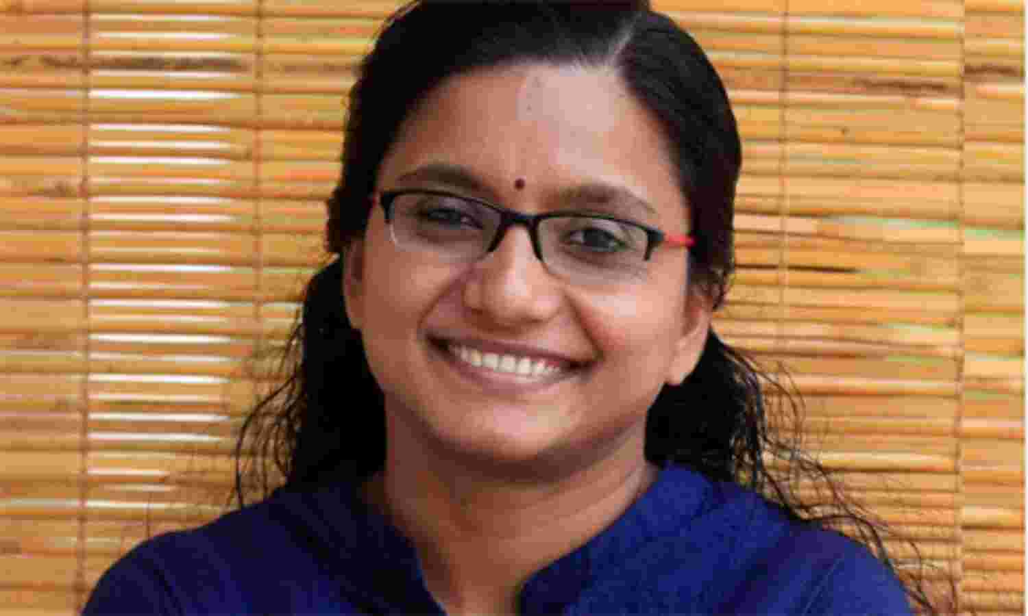 പ്രിയാ വര്ഗീസിന്റെ നിയമനം: റാങ്ക് ലിസ്റ്റ് പുനഃപരിശോധിക്കണമെന്ന ഉത്തരവ് ഹൈക്കോടതി റദ്ദാക്കി പ്രിയാ വര്ഗീസിന്റെ നിയമനം: റാങ്ക് ലിസ്റ്റ് പുനഃപരിശോധിക്കണമെന്ന ഉത്തരവ് ഹൈക്കോടതി റദ്ദാക്കി