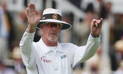 അമ്പയര്‍ റൂഡി കൊര്‍ട്ട്‌സണ്‍ അന്തരിച്ചു