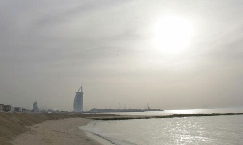 യുഎഇയില് ചൂട് കൂടുന്നു; താപനില ഇന്ന് വീണ്ടും 50 ഡിഗ്രി കടന്നു യുഎഇയില് ചൂട് കൂടുന്നു; താപനില ഇന്ന് വീണ്ടും 50 ഡിഗ്രി കടന്നു