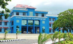 ശസ്ത്രക്രിയക്കിടെ ഉപകരണം വയറ്റിനുള്ളില്‍വച്ച് തുന്നിക്കെട്ടി; 3 ലക്ഷം നഷ്ടപരിഹാരം നല്‍കാന്‍ ഉത്തരവ്