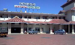 പാലക്കാട് റെയില്വേസ്റ്റേഷനില് മയക്കുമരുന്നുവേട്ട പാലക്കാട് റെയില്വേസ്റ്റേഷനില് മയക്കുമരുന്നുവേട്ട