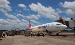 കൊച്ചിയില് നിന്ന് ആകാശ എയര് സര്വീസ് തുടങ്ങി കൊച്ചിയില് നിന്ന് ആകാശ എയര് സര്വീസ് തുടങ്ങി