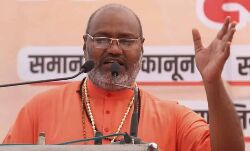 ത്രിവര്ണപതാകക്കെതിരേ വൈറല് വീഡിയോ: യതി നരസിംഹാനന്ദ് പോലിസ് നിരീക്ഷണത്തില്; കേസെടുക്കുമെന്ന് ഗാസിയാബാദ് എസ്പി ത്രിവര്ണപതാകക്കെതിരേ വൈറല് വീഡിയോ: യതി നരസിംഹാനന്ദ് പോലിസ് നിരീക്ഷണത്തില്; കേസെടുക്കുമെന്ന് ഗാസിയാബാദ് എസ്പി