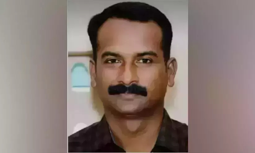 സിപിഎം ലോക്കല് കമ്മിറ്റി അംഗത്തിന്റെ കൊലപാതകം: മൂന്നു പ്രതികള് പ്രതികള് കസ്റ്റഡിയില് സിപിഎം ലോക്കല് കമ്മിറ്റി അംഗത്തിന്റെ കൊലപാതകം: മൂന്നു പ്രതികള് പ്രതികള് കസ്റ്റഡിയില്